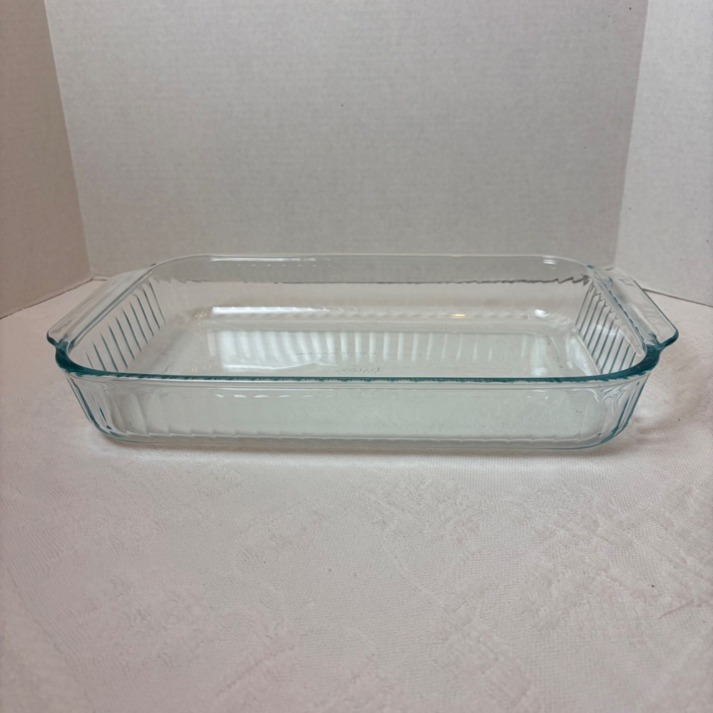 Vintage Pyrex 233-S Baking Casserole Lasagna Dish 3 qt 13x9x2 Ribbed Clear Glass